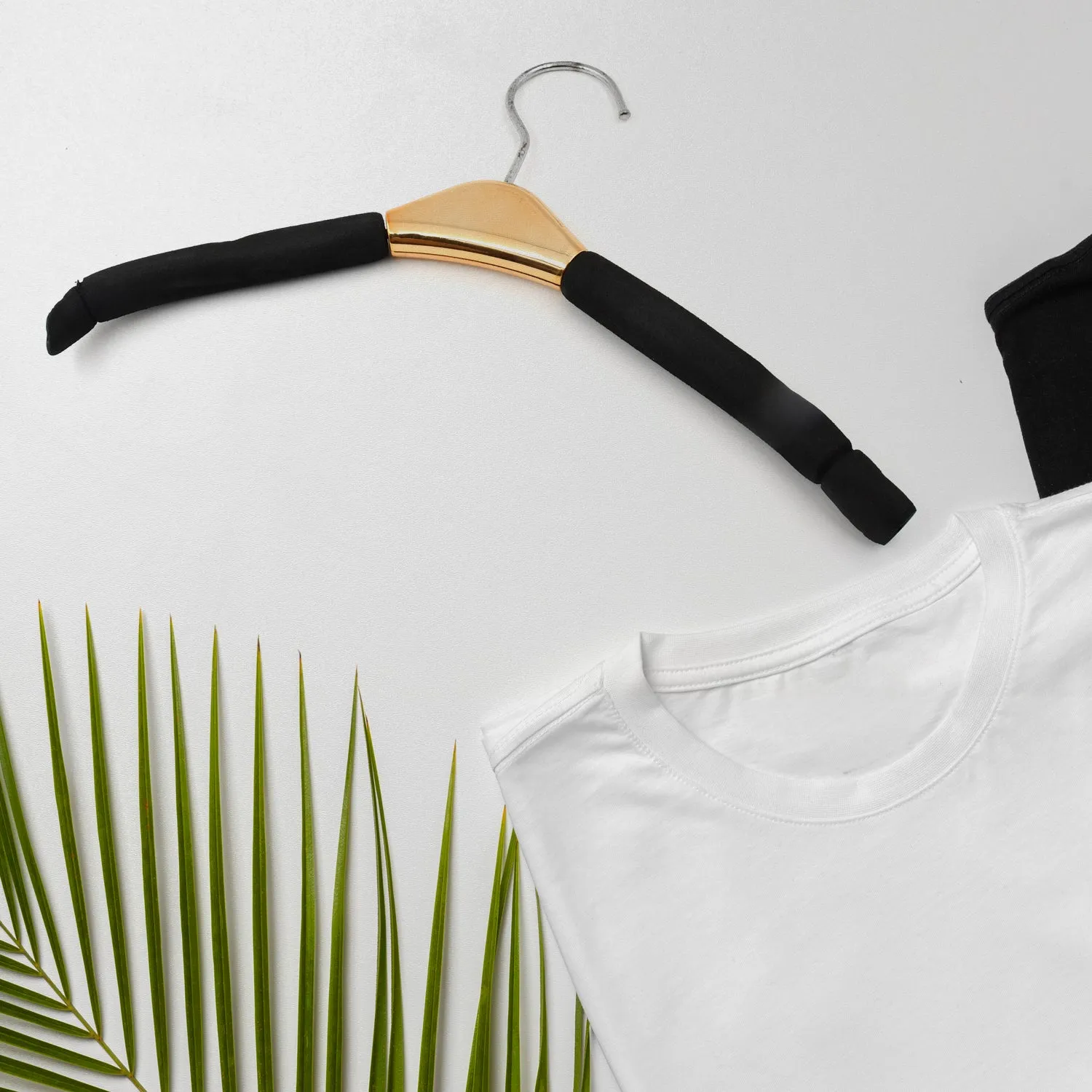 Durable Sponge Hanger with Clip for Clothes (1 Pc)