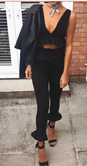 ROXIE’S RUFFLED CROPPED PANTS SET